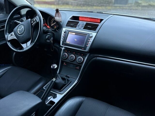 Белый Мазда 6, объемом двигателя 2.1 л и пробегом 268 тыс. км за 6900 $, фото 14 на Automoto.ua