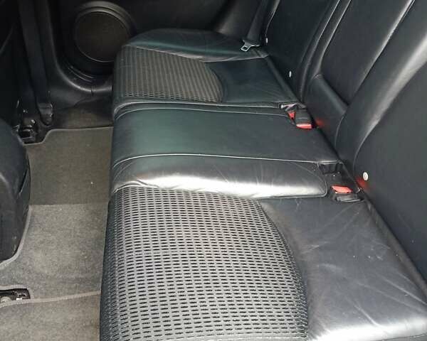 Белый Мазда 6, объемом двигателя 2.2 л и пробегом 326 тыс. км за 6500 $, фото 4 на Automoto.ua