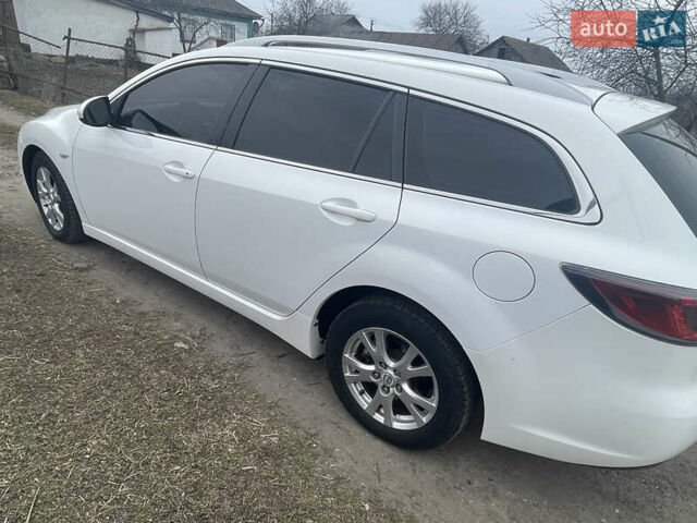 Белый Мазда 6, объемом двигателя 2 л и пробегом 300 тыс. км за 5500 $, фото 6 на Automoto.ua