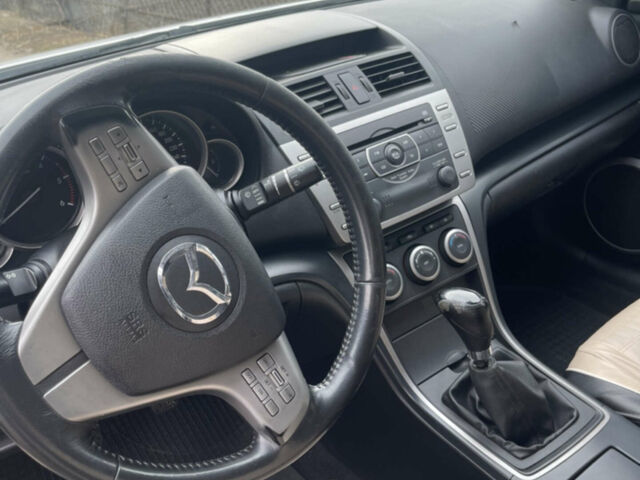 Білий Мазда 6, об'ємом двигуна 2 л та пробігом 335 тис. км за 5500 $, фото 11 на Automoto.ua
