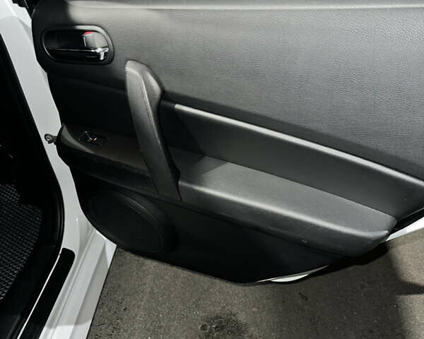 Белый Мазда 6, объемом двигателя 2.2 л и пробегом 202 тыс. км за 7900 $, фото 25 на Automoto.ua