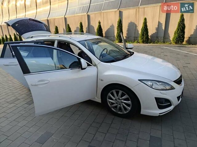 Белый Мазда 6, объемом двигателя 2.18 л и пробегом 299 тыс. км за 7500 $, фото 2 на Automoto.ua