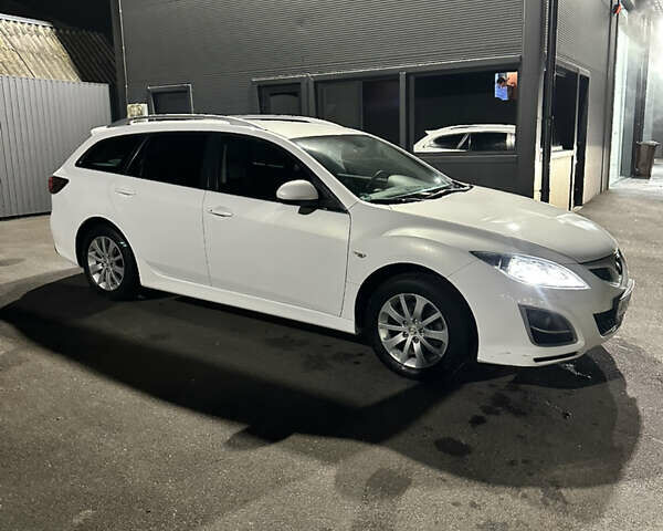 Белый Мазда 6, объемом двигателя 2.2 л и пробегом 202 тыс. км за 7900 $, фото 8 на Automoto.ua