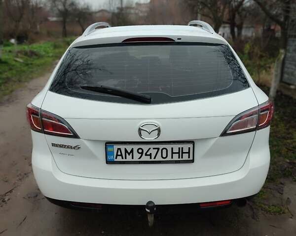 Белый Мазда 6, объемом двигателя 2 л и пробегом 295 тыс. км за 7200 $, фото 5 на Automoto.ua