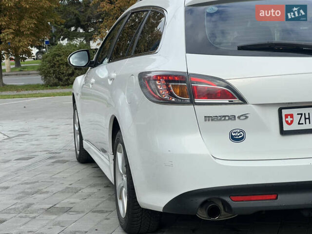 Белый Мазда 6, объемом двигателя 2 л и пробегом 204 тыс. км за 6800 $, фото 6 на Automoto.ua