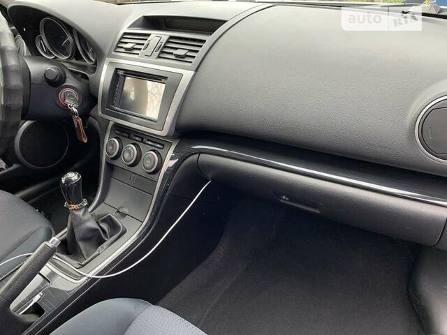 Білий Мазда 6, об'ємом двигуна 2.2 л та пробігом 235 тис. км за 6400 $, фото 5 на Automoto.ua