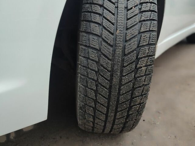 Білий Мазда 6, об'ємом двигуна 2 л та пробігом 289 тис. км за 7500 $, фото 3 на Automoto.ua