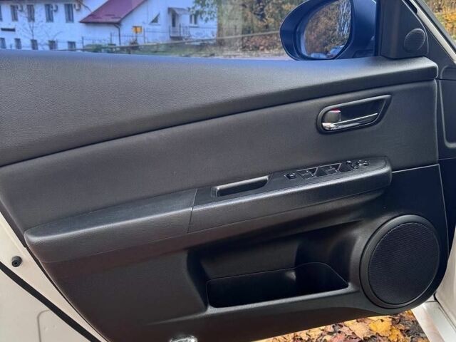Білий Мазда 6, об'ємом двигуна 2.18 л та пробігом 259 тис. км за 7200 $, фото 30 на Automoto.ua