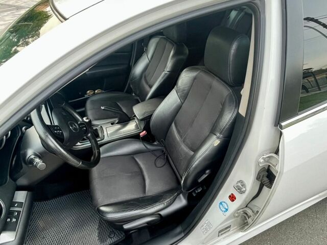 Білий Мазда 6, об'ємом двигуна 2.18 л та пробігом 398 тис. км за 7500 $, фото 7 на Automoto.ua