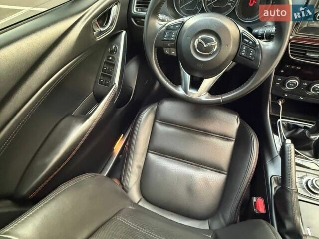 Белый Мазда 6, объемом двигателя 2.19 л и пробегом 252 тыс. км за 10500 $, фото 16 на Automoto.ua