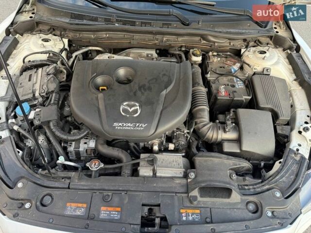 Белый Мазда 6, объемом двигателя 2.19 л и пробегом 252 тыс. км за 10500 $, фото 21 на Automoto.ua