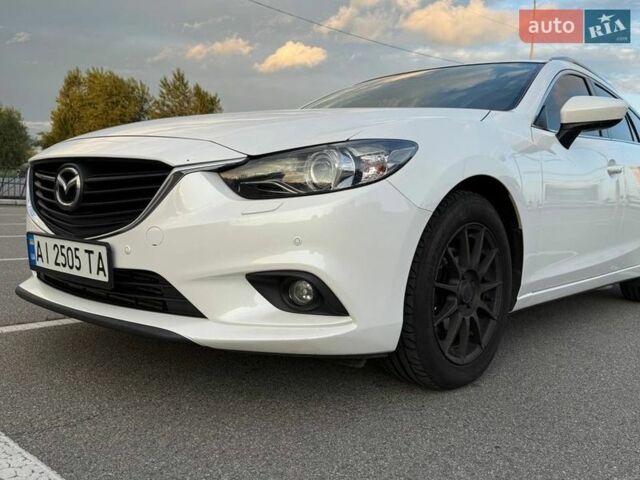 Белый Мазда 6, объемом двигателя 2.19 л и пробегом 252 тыс. км за 10500 $, фото 3 на Automoto.ua