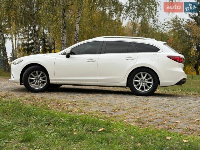 Белый Мазда 6, объемом двигателя 2.2 л и пробегом 250 тыс. км за 9199 $, фото 4 на Automoto.ua