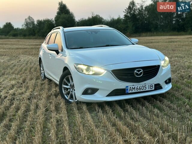 Белый Мазда 6, объемом двигателя 2.2 л и пробегом 250 тыс. км за 9500 $, фото 4 на Automoto.ua