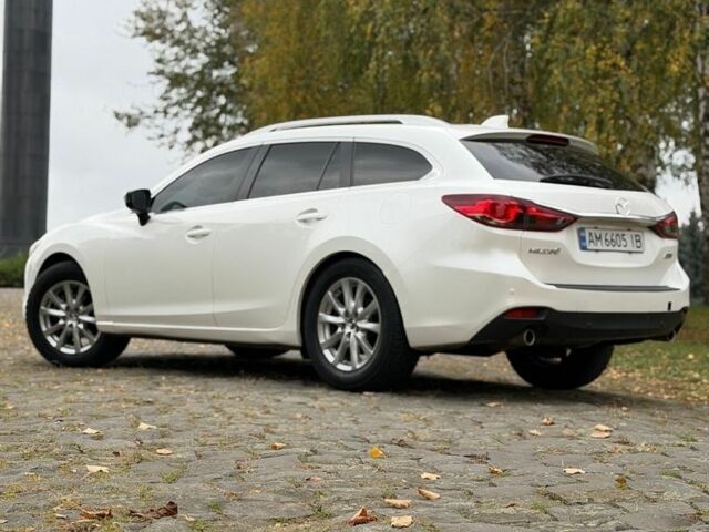 Белый Мазда 6, объемом двигателя 2.2 л и пробегом 250 тыс. км за 9199 $, фото 5 на Automoto.ua