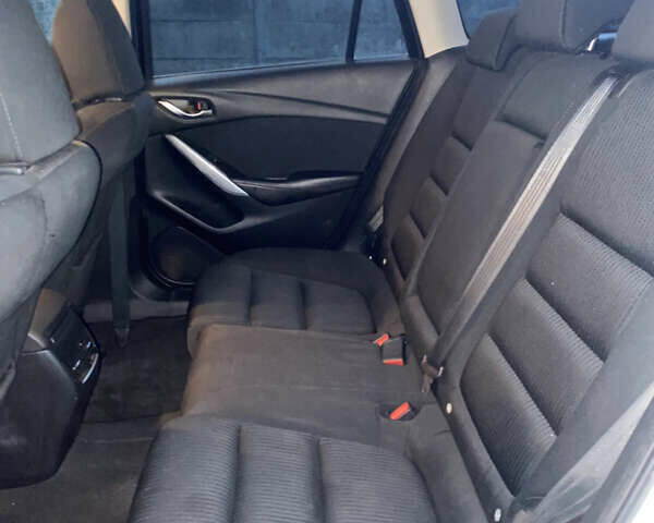 Белый Мазда 6, объемом двигателя 2.2 л и пробегом 321 тыс. км за 9100 $, фото 3 на Automoto.ua