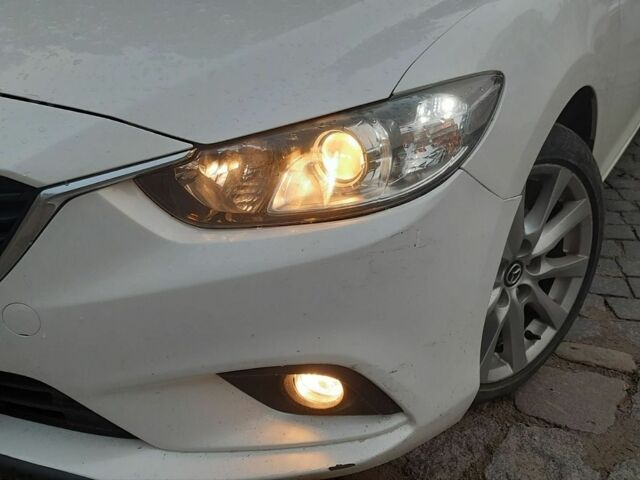 Білий Мазда 6, об'ємом двигуна 2 л та пробігом 265 тис. км за 10500 $, фото 9 на Automoto.ua