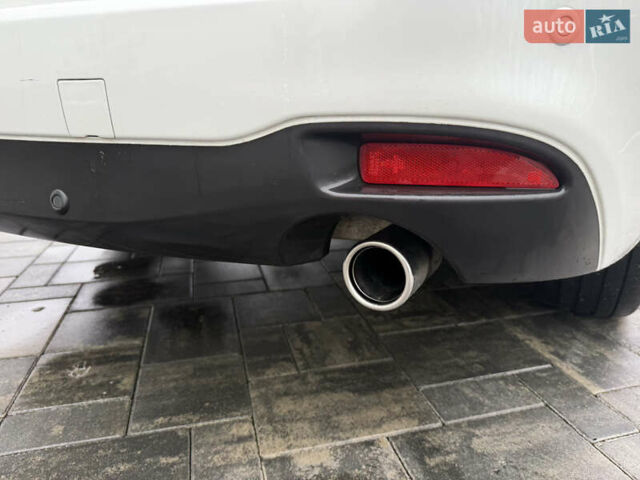 Білий Мазда 6, об'ємом двигуна 2.18 л та пробігом 181 тис. км за 10700 $, фото 21 на Automoto.ua