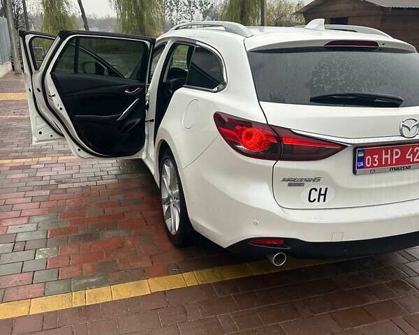 Белый Мазда 6, объемом двигателя 2.2 л и пробегом 200 тыс. км за 11800 $, фото 3 на Automoto.ua