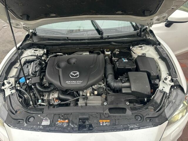 Білий Мазда 6, об'ємом двигуна 2.2 л та пробігом 200 тис. км за 12000 $, фото 9 на Automoto.ua