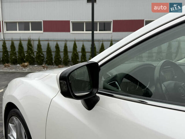 Білий Мазда 6, об'ємом двигуна 2.18 л та пробігом 181 тис. км за 10700 $, фото 9 на Automoto.ua