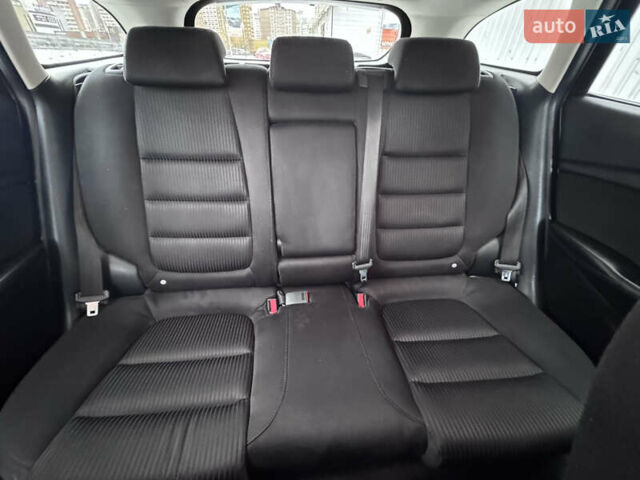 Білий Мазда 6, об'ємом двигуна 2.18 л та пробігом 199 тис. км за 11950 $, фото 15 на Automoto.ua