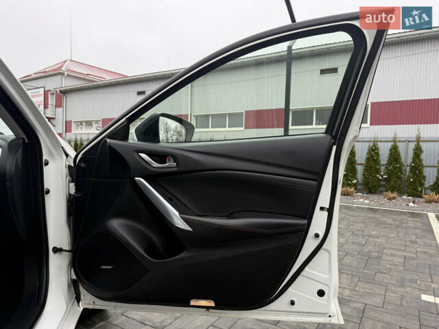 Белый Мазда 6, объемом двигателя 2.18 л и пробегом 181 тыс. км за 10600 $, фото 33 на Automoto.ua