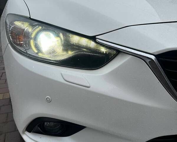 Белый Мазда 6, объемом двигателя 2.2 л и пробегом 200 тыс. км за 11800 $, фото 16 на Automoto.ua