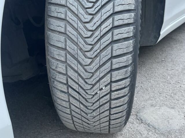 Білий Мазда 6, об'ємом двигуна 2.2 л та пробігом 216 тис. км за 10800 $, фото 23 на Automoto.ua