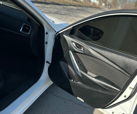 Белый Мазда 6, объемом двигателя 2.2 л и пробегом 238 тыс. км за 9300 $, фото 27 на Automoto.ua