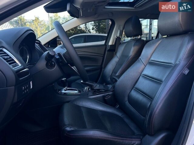 Белый Мазда 6, объемом двигателя 2.19 л и пробегом 178 тыс. км за 11900 $, фото 10 на Automoto.ua