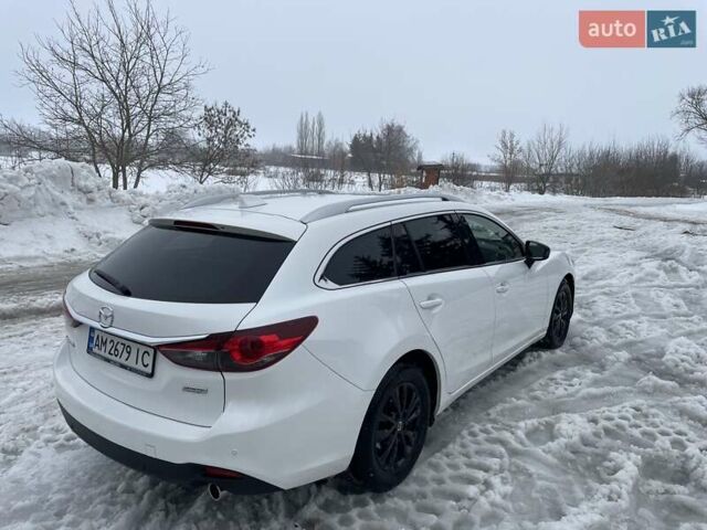 Белый Мазда 6, объемом двигателя 2.18 л и пробегом 215 тыс. км за 11200 $, фото 10 на Automoto.ua