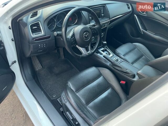 Білий Мазда 6, об'ємом двигуна 2.18 л та пробігом 216 тис. км за 10800 $, фото 19 на Automoto.ua