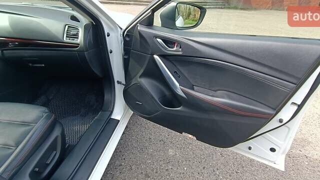 Белый Мазда 6, объемом двигателя 2.2 л и пробегом 152 тыс. км за 12500 $, фото 5 на Automoto.ua