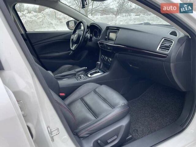 Белый Мазда 6, объемом двигателя 2.18 л и пробегом 215 тыс. км за 11200 $, фото 19 на Automoto.ua