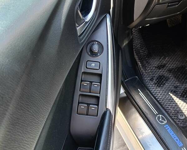 Білий Мазда 6, об'ємом двигуна 2.2 л та пробігом 215 тис. км за 11200 $, фото 13 на Automoto.ua
