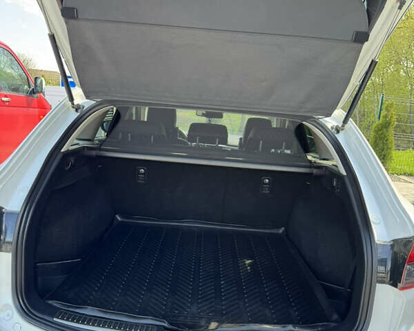 Белый Мазда 6, объемом двигателя 2.2 л и пробегом 190 тыс. км за 15999 $, фото 12 на Automoto.ua