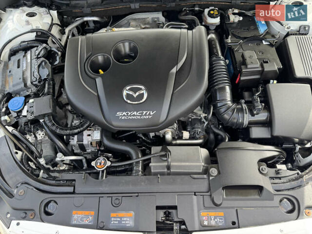 Белый Мазда 6, объемом двигателя 2.2 л и пробегом 190 тыс. км за 15999 $, фото 13 на Automoto.ua