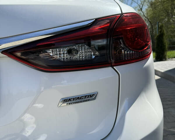 Белый Мазда 6, объемом двигателя 2.2 л и пробегом 190 тыс. км за 15999 $, фото 7 на Automoto.ua