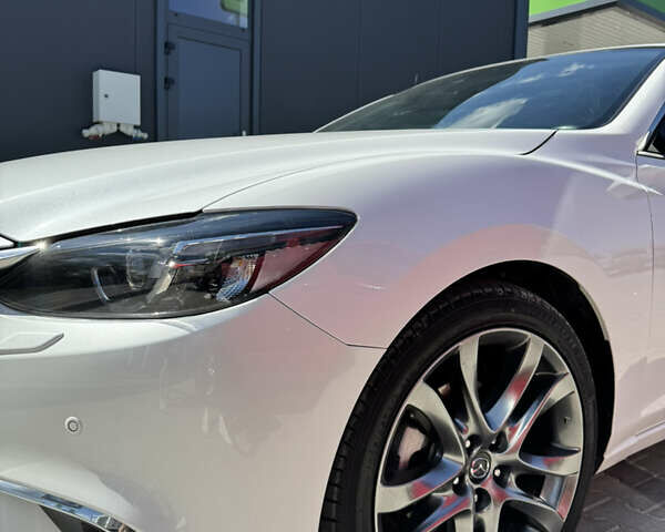 Белый Мазда 6, объемом двигателя 2.2 л и пробегом 190 тыс. км за 15999 $, фото 2 на Automoto.ua