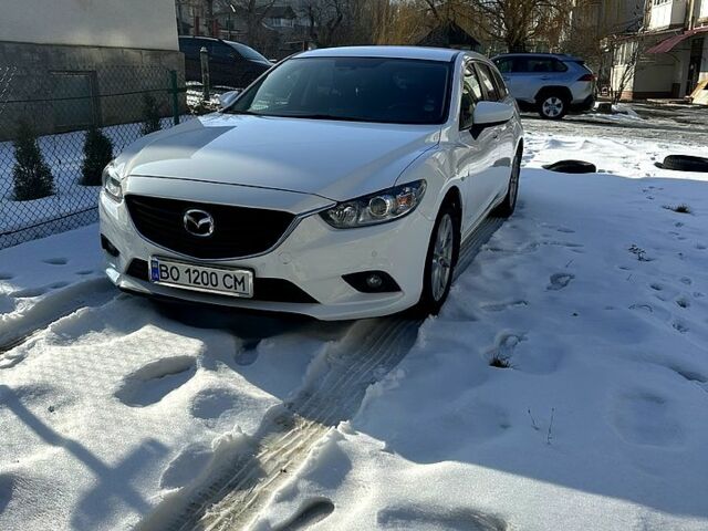 Белый Мазда 6, объемом двигателя 2.2 л и пробегом 215 тыс. км за 12500 $, фото 2 на Automoto.ua