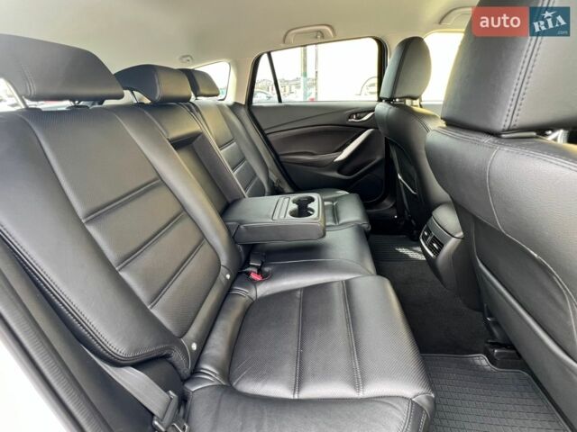 Белый Мазда 6, объемом двигателя 2.2 л и пробегом 170 тыс. км за 13300 $, фото 28 на Automoto.ua