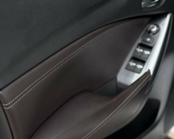 Білий Мазда 6, об'ємом двигуна 2.2 л та пробігом 147 тис. км за 14999 $, фото 52 на Automoto.ua