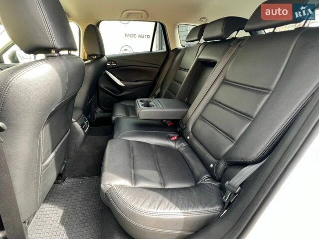 Белый Мазда 6, объемом двигателя 2.2 л и пробегом 170 тыс. км за 13300 $, фото 27 на Automoto.ua