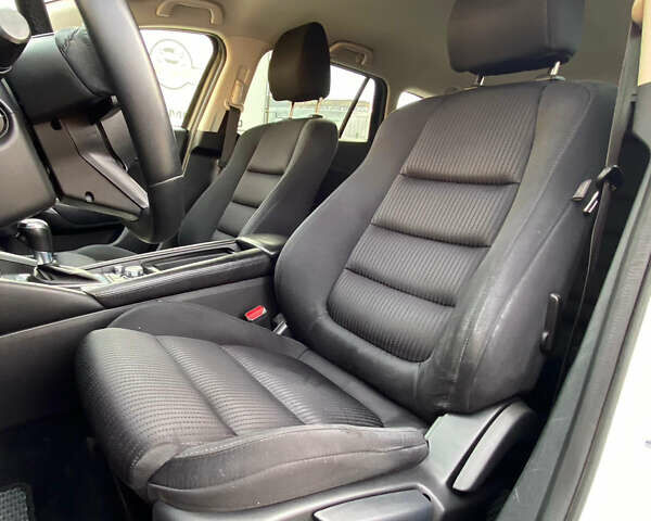Білий Мазда 6, об'ємом двигуна 2 л та пробігом 130 тис. км за 16700 $, фото 23 на Automoto.ua