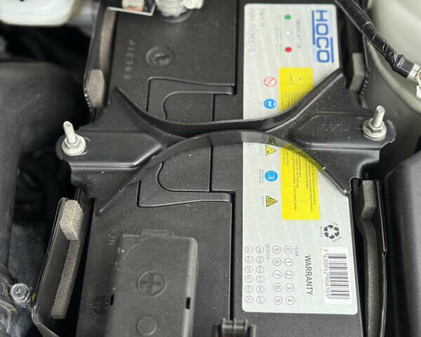 Білий Мазда 6, об'ємом двигуна 2.2 л та пробігом 147 тис. км за 14999 $, фото 135 на Automoto.ua