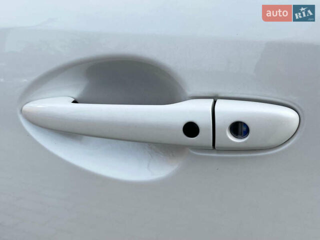 Мазда 6 2016 у Рівному на Automoto.ua Білий Мазда 6, об'ємом двигуна 2 л та пробігом 130 тис. км за 16700 $, фото 23 на Automoto.ua