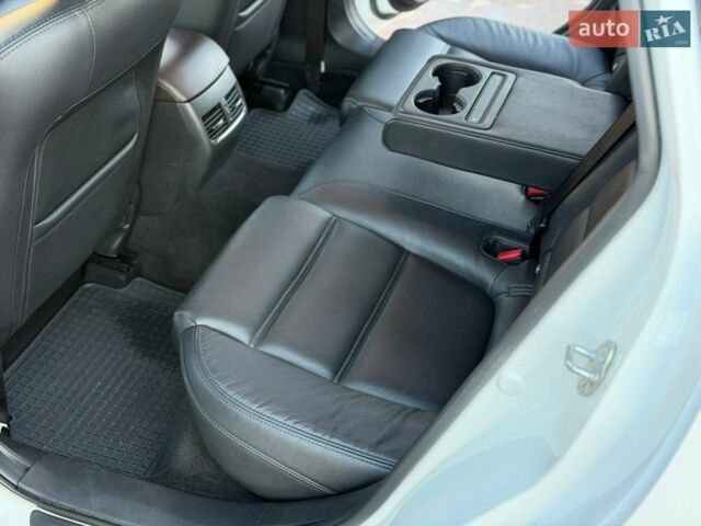 Білий Мазда 6, об'ємом двигуна 2.2 л та пробігом 170 тис. км за 14999 $, фото 62 на Automoto.ua
