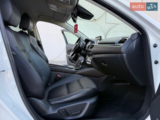 Білий Мазда 6, об'ємом двигуна 2.2 л та пробігом 177 тис. км за 14200 $, фото 24 на Automoto.ua