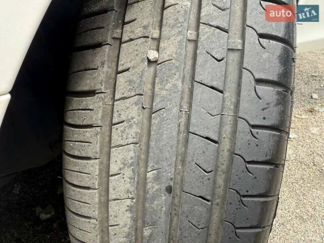 Белый Мазда 6, объемом двигателя 2.2 л и пробегом 256 тыс. км за 15200 $, фото 37 на Automoto.ua